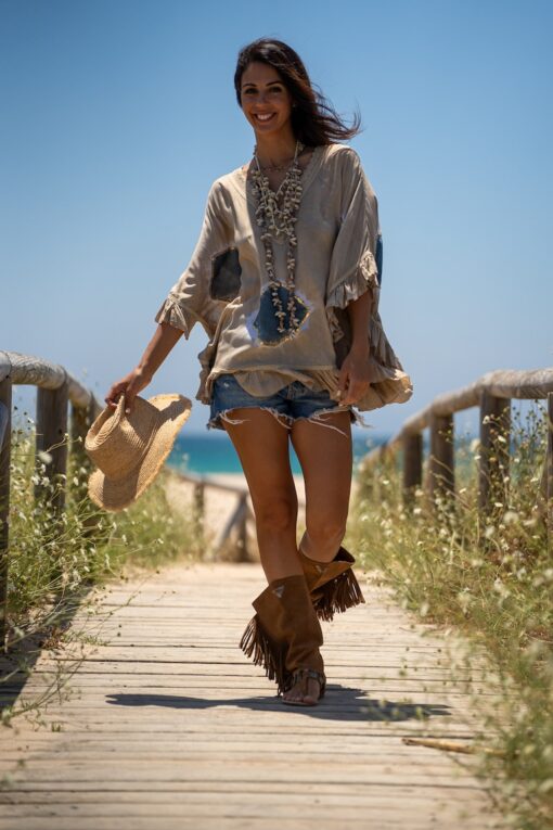 Poncho Lanzarote sand